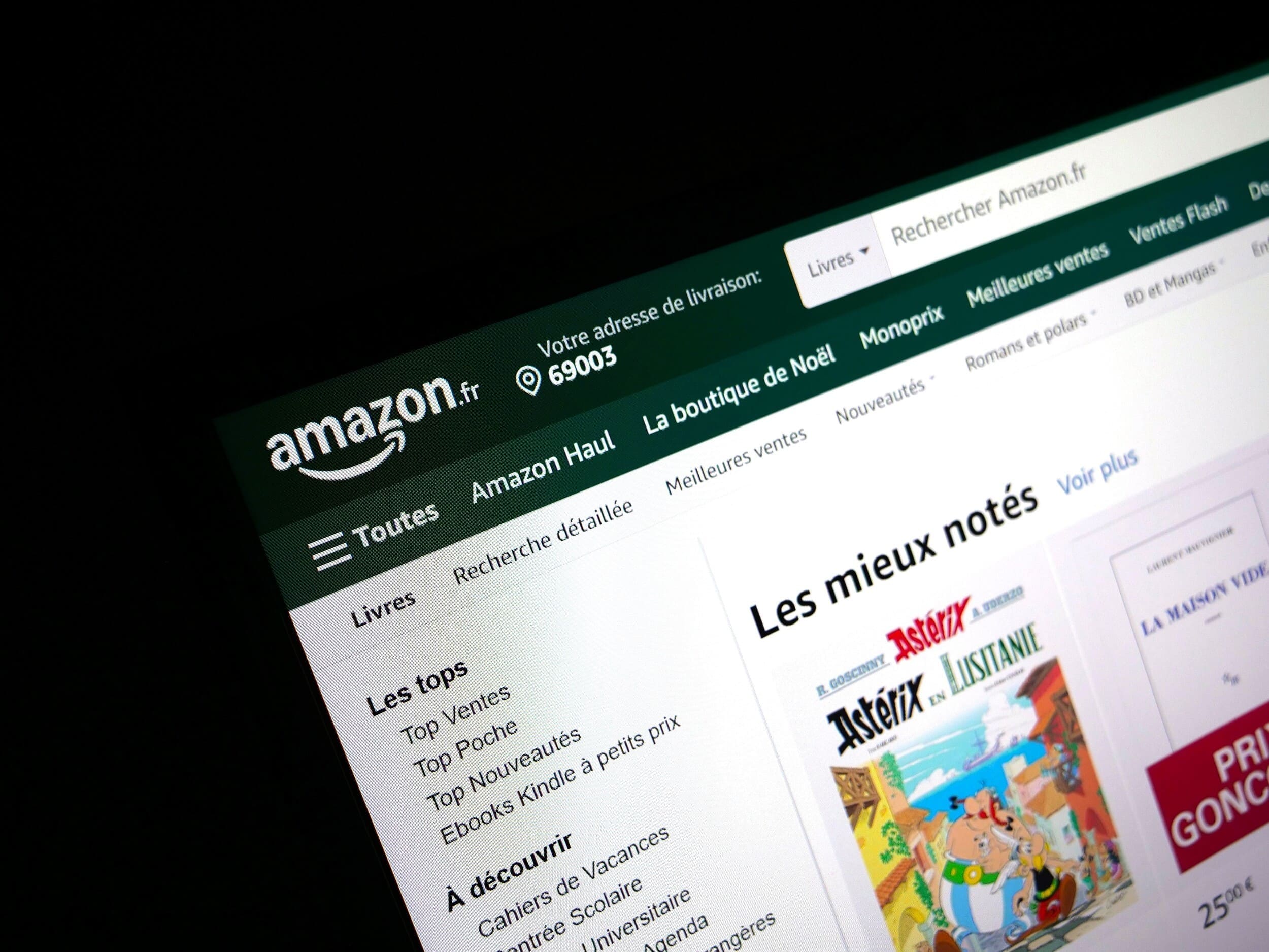 Los gastos de envío obligatorios en los libros han costado