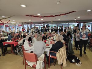 Navidad festiva en el Ehpad Le Foyer du Petit Jer: