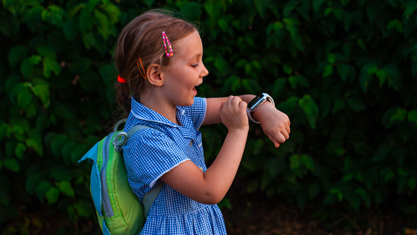 Niños ven Bouygues Telecom, el reloj inteligente a 1 euro