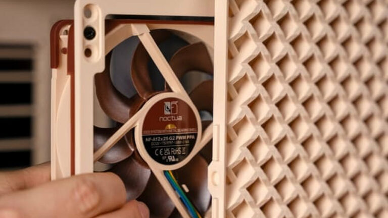 Noctua ama tanto su tonalidad "marronnasse" que favorece la impresión