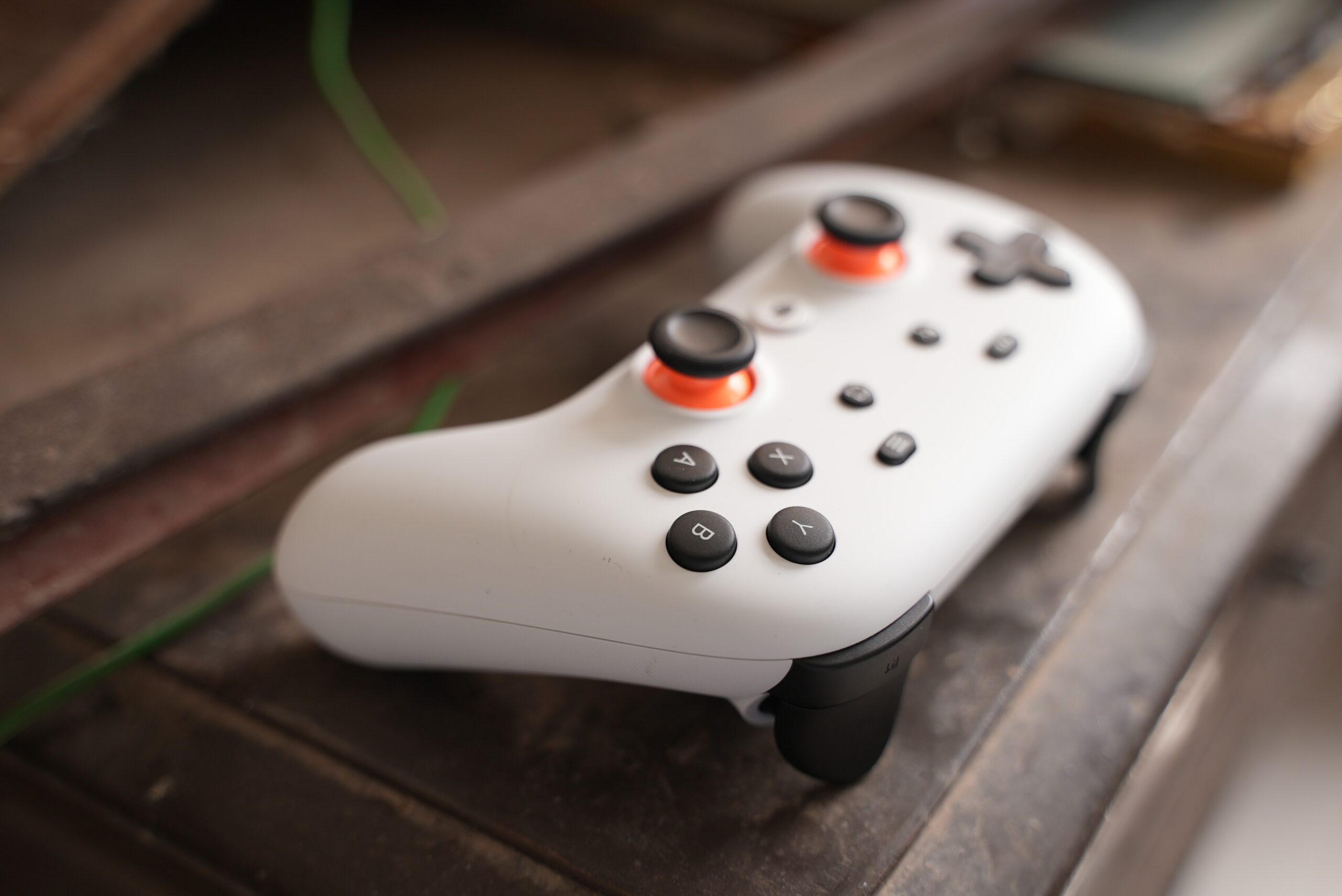Steam limpia (un poco) el control de Stadia… a pocos