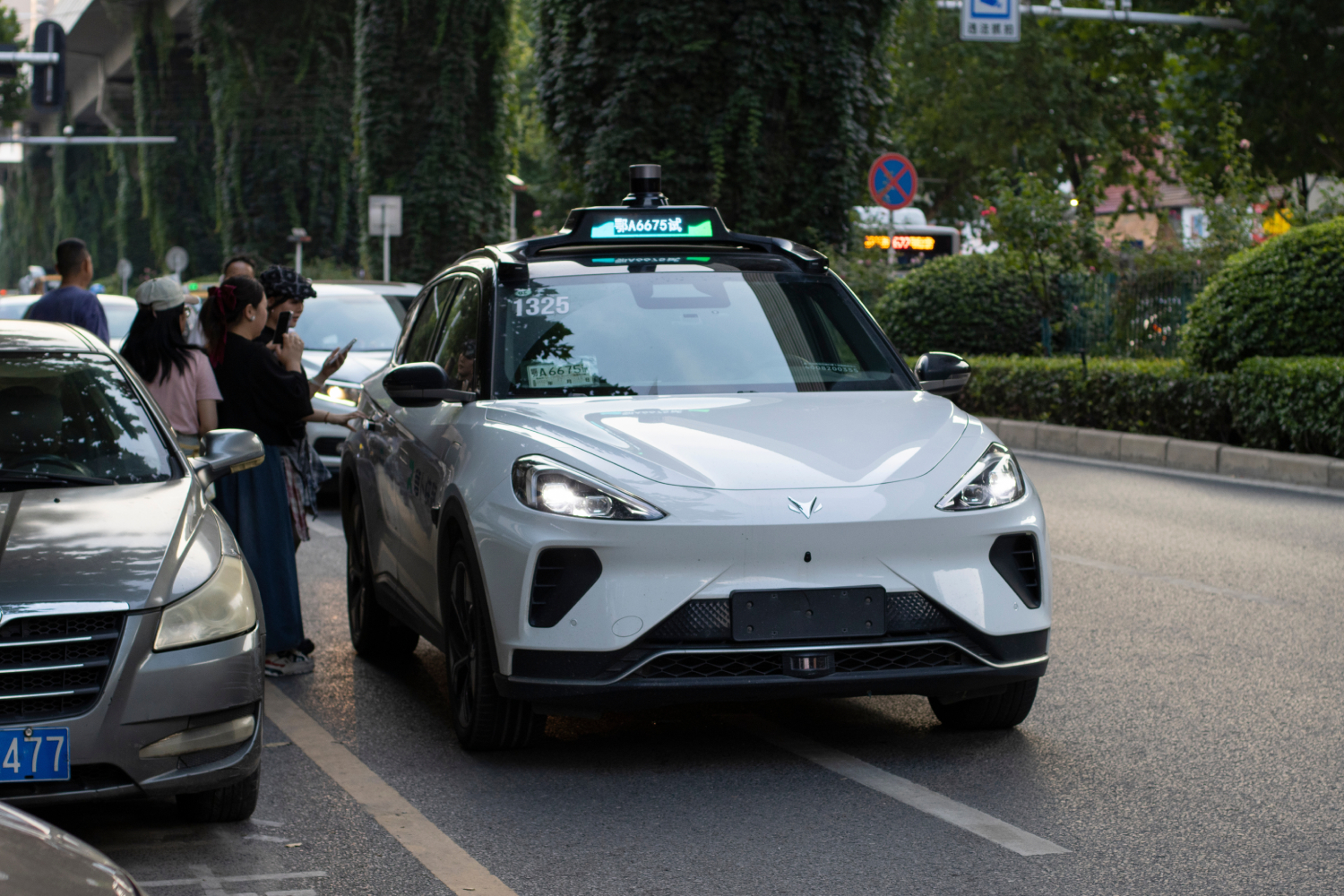 Stellantis y Bolt quieren inundar Europa con taxis sin conductor