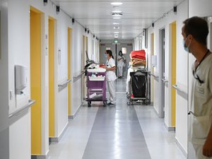 Un bebé de 15 meses falleció en urgencias, se abre