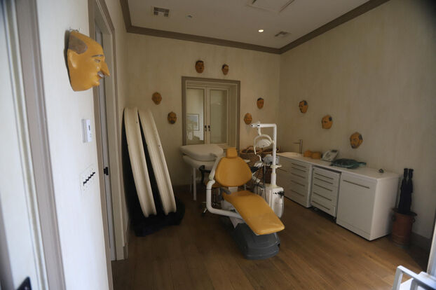 «Una inquietante visión de su mundo»: sala de dentista, sauna,