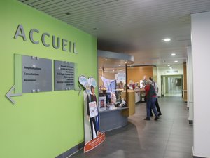 Uso obligatorio de mascarillas en el centro hospitalario: una medida