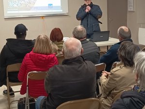 Bours. Reunión pública: el béguinage para los seniors atrae por