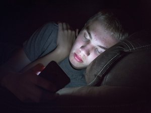 Cada día, 1 de cada 2 adolescentes utiliza las redes