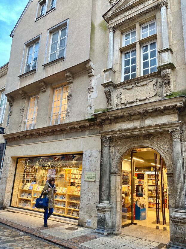 Esta librería de Eure-et-Loir es una de las más bellas