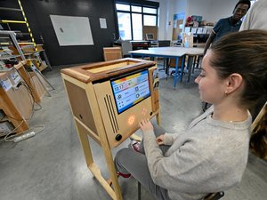 Estudiantes de Toulouse crean un mueble conectado para los mayores