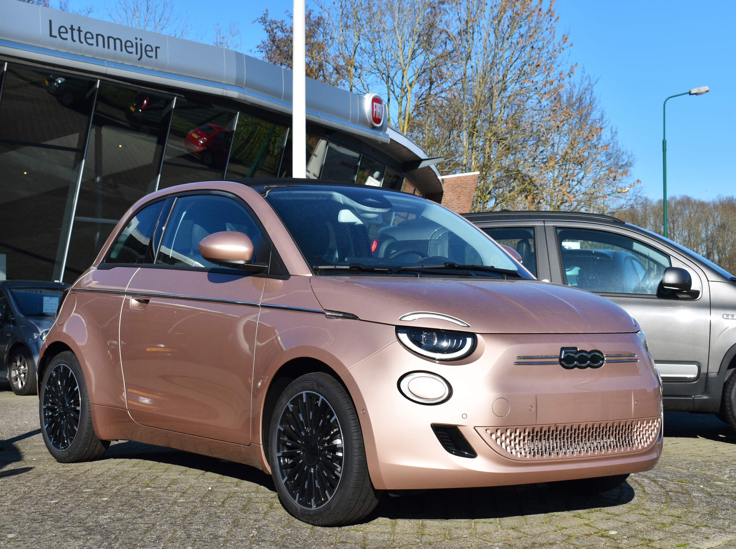 Fiat considera limitar la velocidad de sus citadinas a 120
