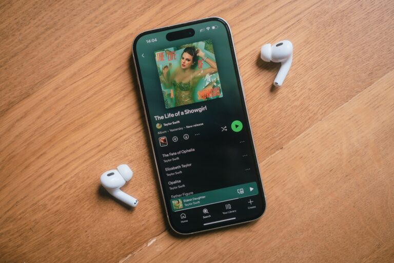 No es una (mala) broma, el precio de Spotify aumenta