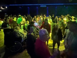 "Pista abierta", una tarde de fiesta y baile, para personas