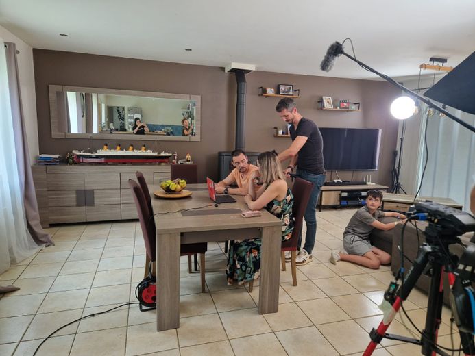 Un pueblo de Tarn se une en un clip de