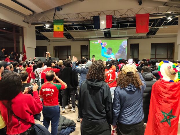 Vimos la final de la CAN con los amigos de