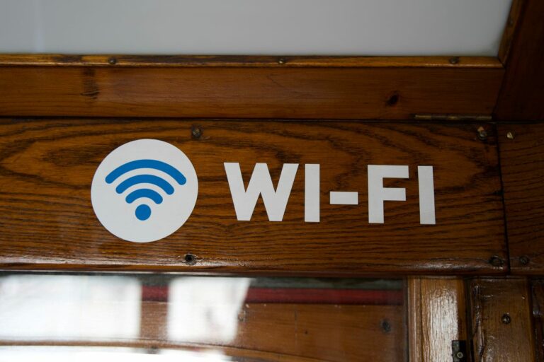 Wi-Fi público y nomadismo: 5 errores que cometen el 90%