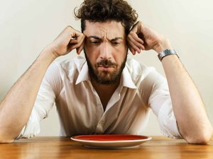¿Cómo influye el hambre en el estado de ánimo?