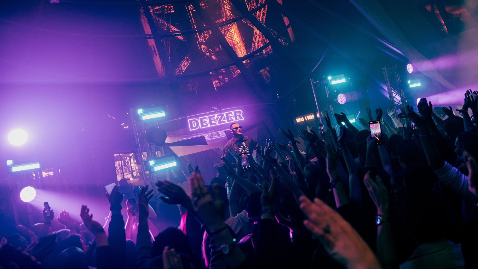 ¿Por qué Deezer Club se diferencia de Spotify y Apple