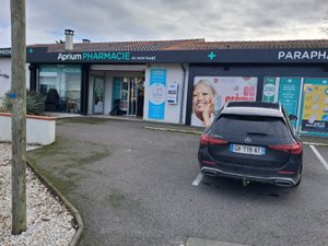 Un incendio se declara en una farmacia, un hombre en