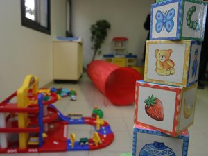 Ella daba laxantes a los bebés para que regresaran a