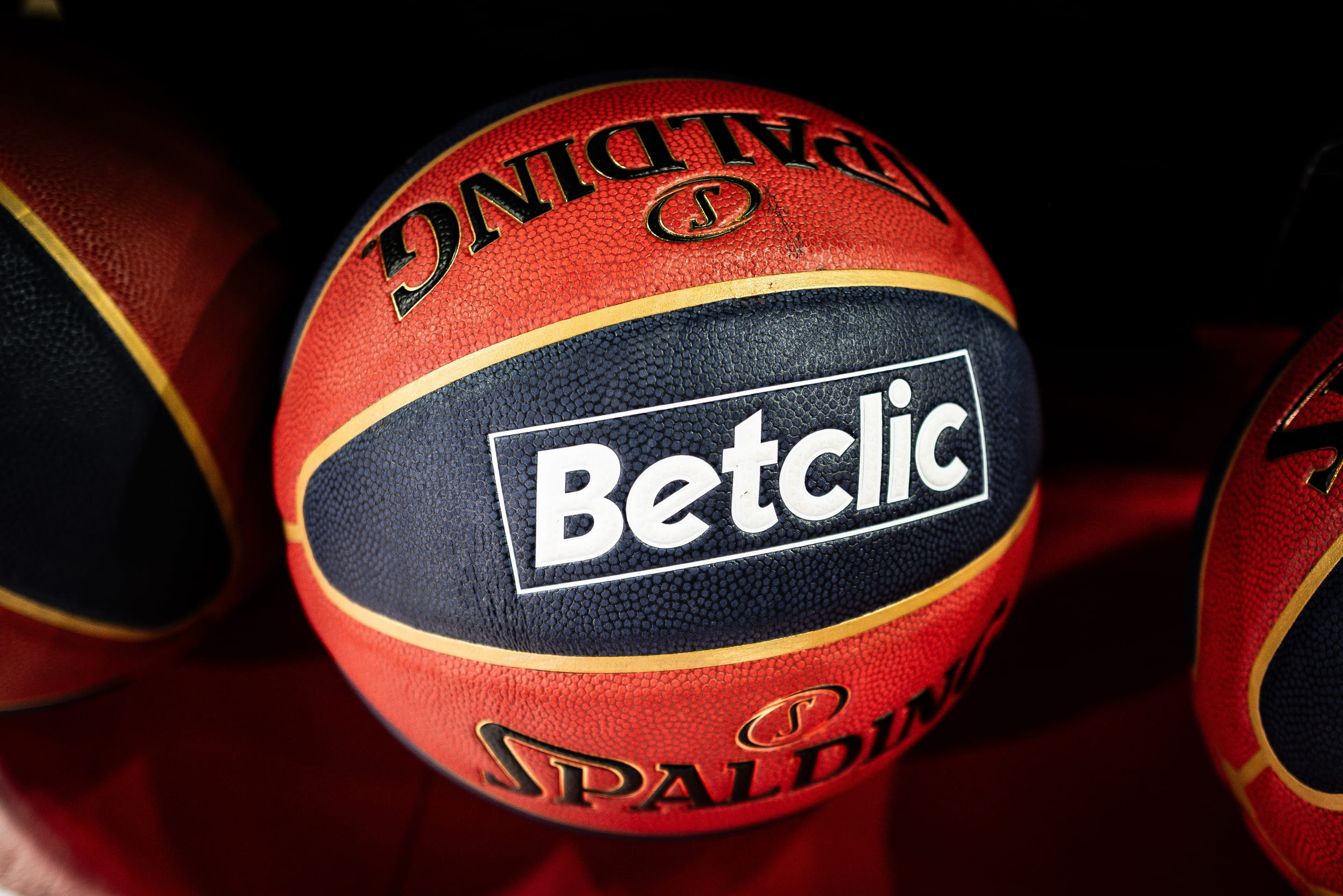 Betclic declara la guerra a los apostadores que insultan y