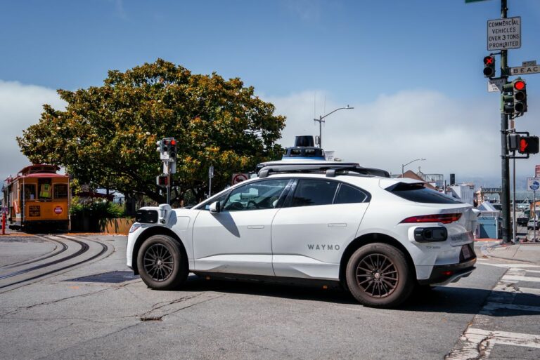 Comentario: Cómo Waymo entrena sus vehículos autónomos para evitar lo