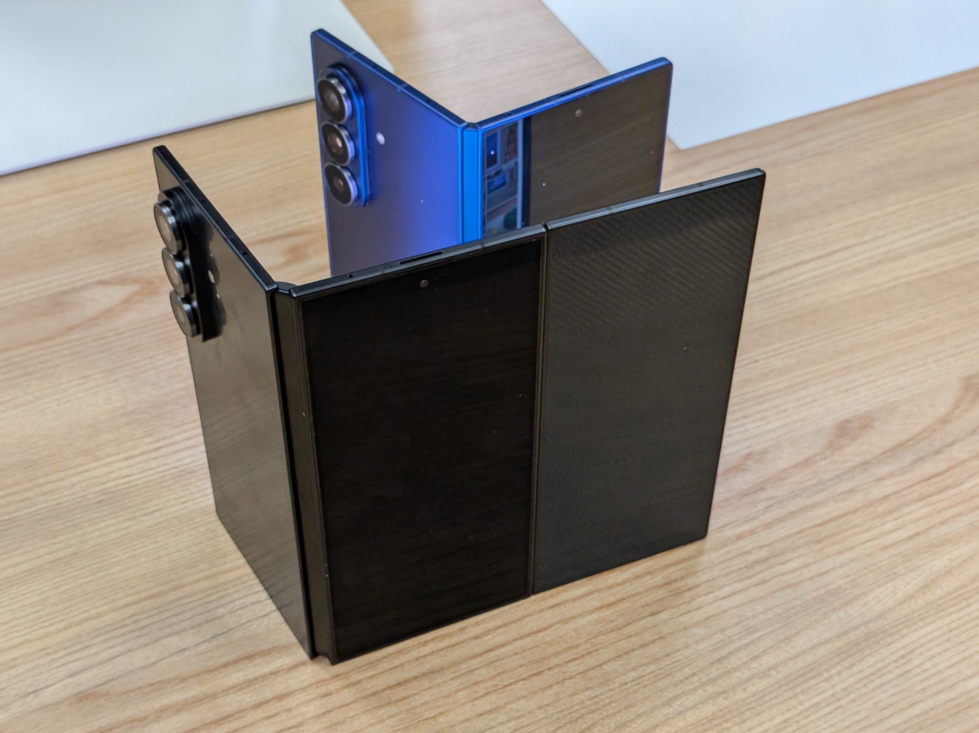 Incluso a 2.900 €, el Samsung Galaxy Trifold ya está