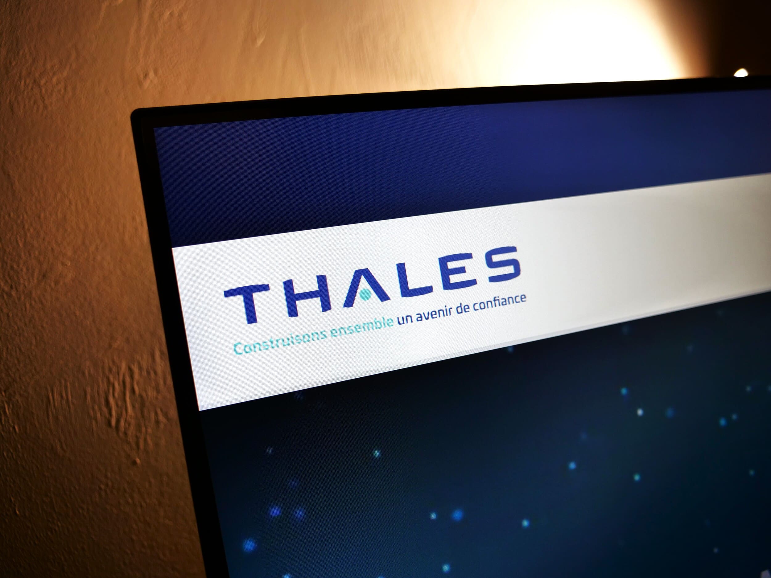 Thales anuncia un enorme plan de 9,000 contrataciones para 2026,