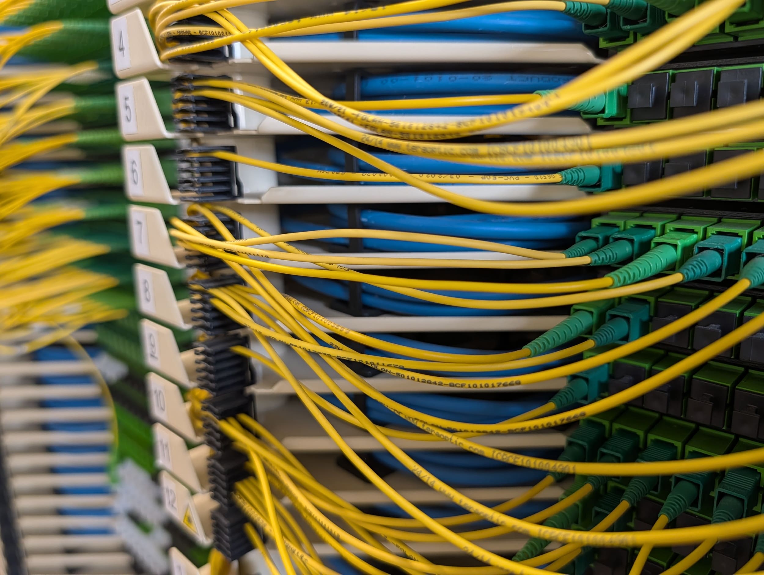 Un operador condenado a retirar sus cables instalados sin autorización
