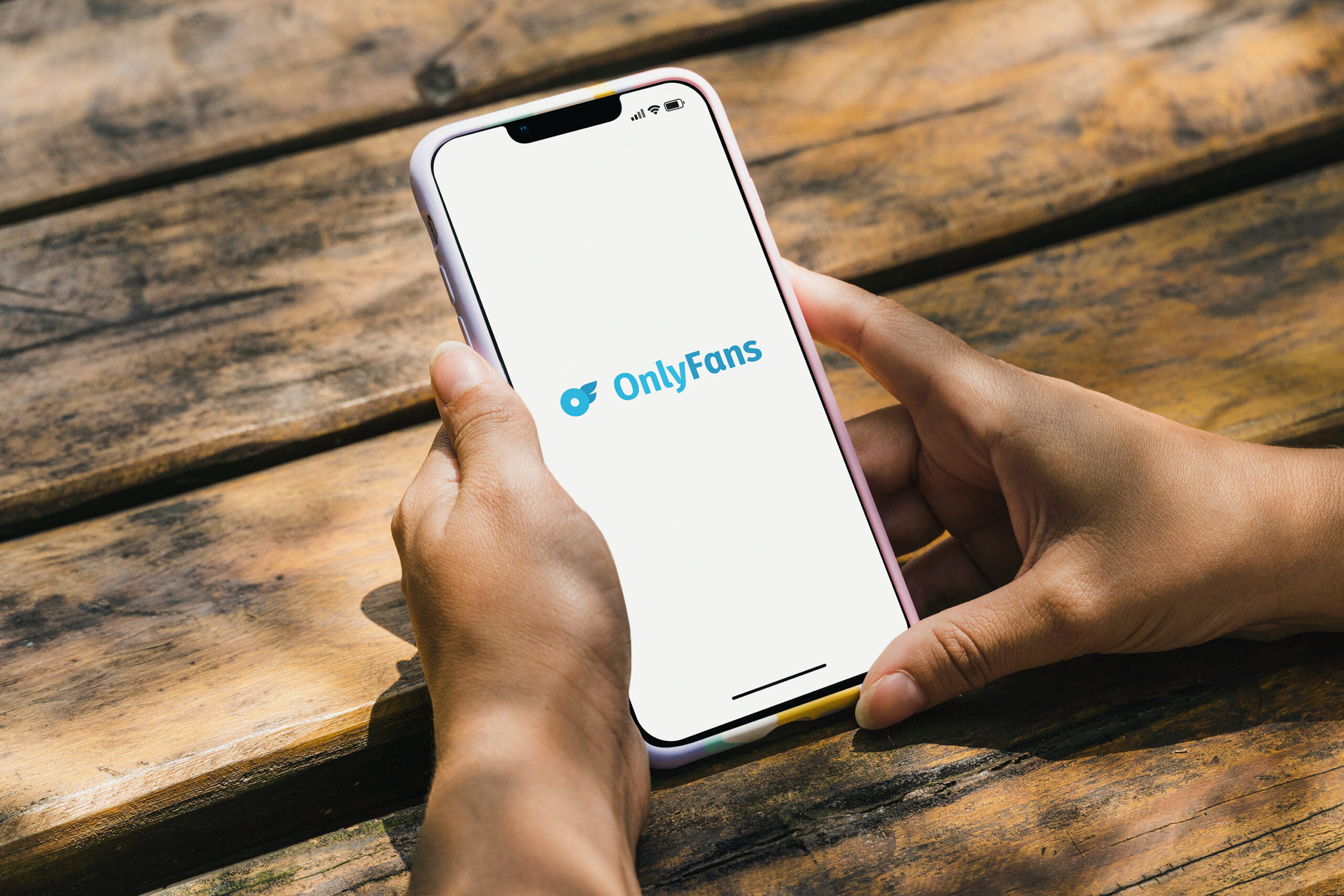 ¿OnlyFans y otros servicios de "venta en línea de servicios
