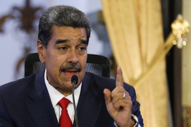 ¿Qué hacía Claude en un asalto de Estados Unidos en