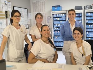 Amamantamiento, porteo, masaje infantil... La maternidad de Saint-Gaudens multiplica los