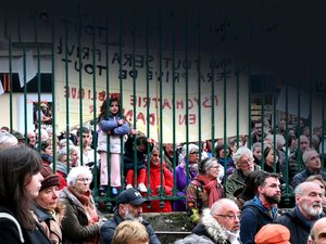 Cerca de 600 manifestantes para salvar un servicio en peligro