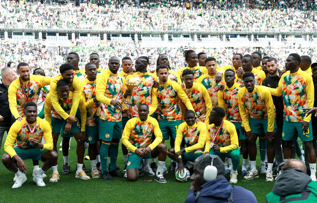El equipo de Senegal con el trofeo de la CAN 2025.