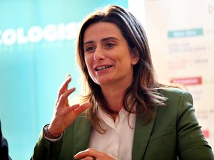 "Un bebé milagroso"... Marine Tondelier, líder de los Ecologistas, anuncia
