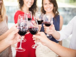 Alcohol: tres veces menos consumidores diarios en 30 años
