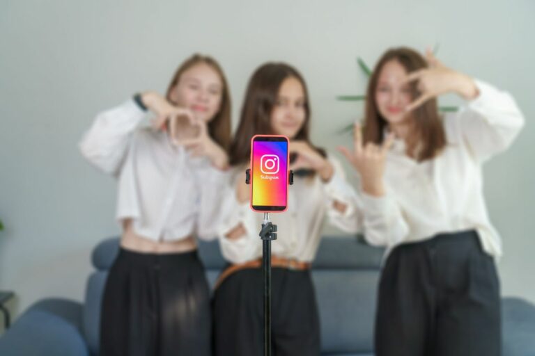 Con sus cuentas adolescentes, Instagram confunde las cartas entre estrategia