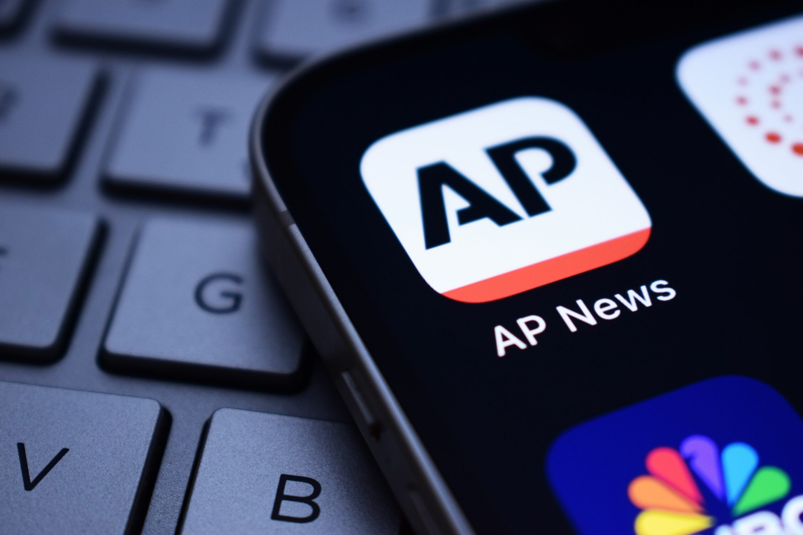 Cuando la Associated Press dinamita el oficio de periodista