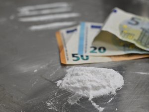 DECRYPTAJE. "La cocaína ayuda a aguantar, pero es una trampa"...