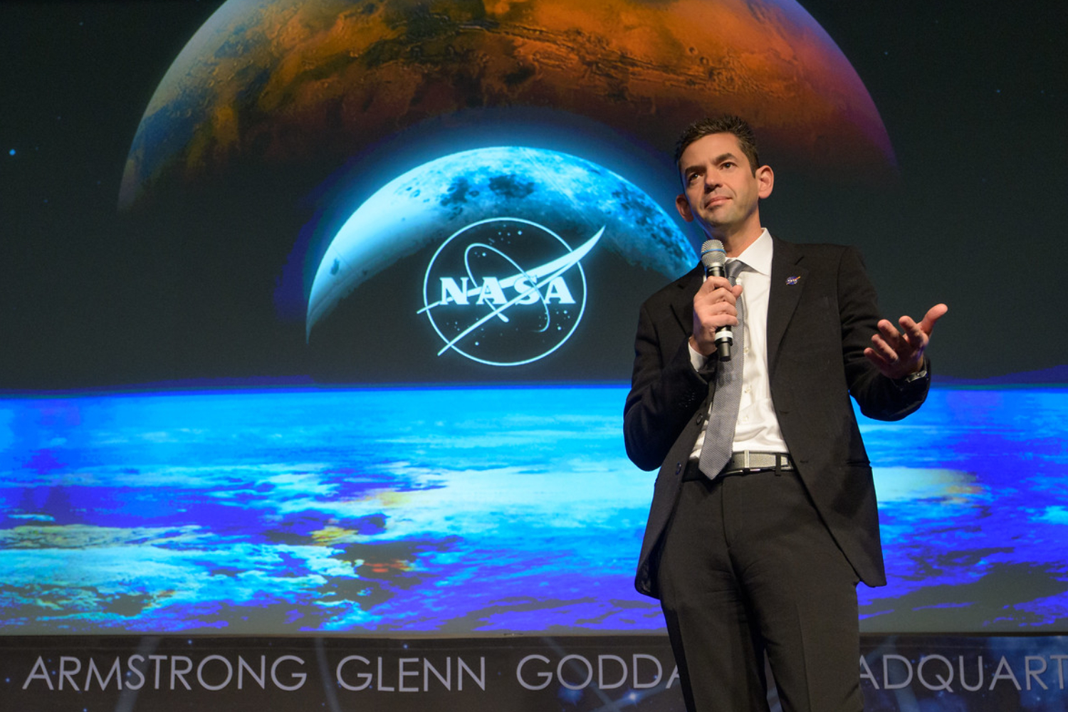 El Congreso estadounidense da carta blanca a la NASA para