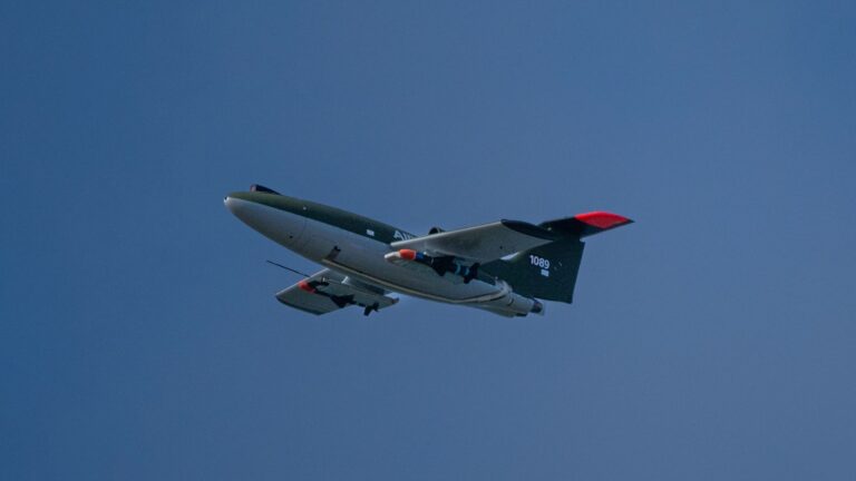 En nueve meses, Airbus ha diseñado un dron que caza