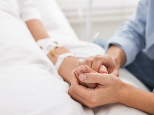 Epidemia de meningitis en Inglaterra: ¿qué riesgos para Europa?