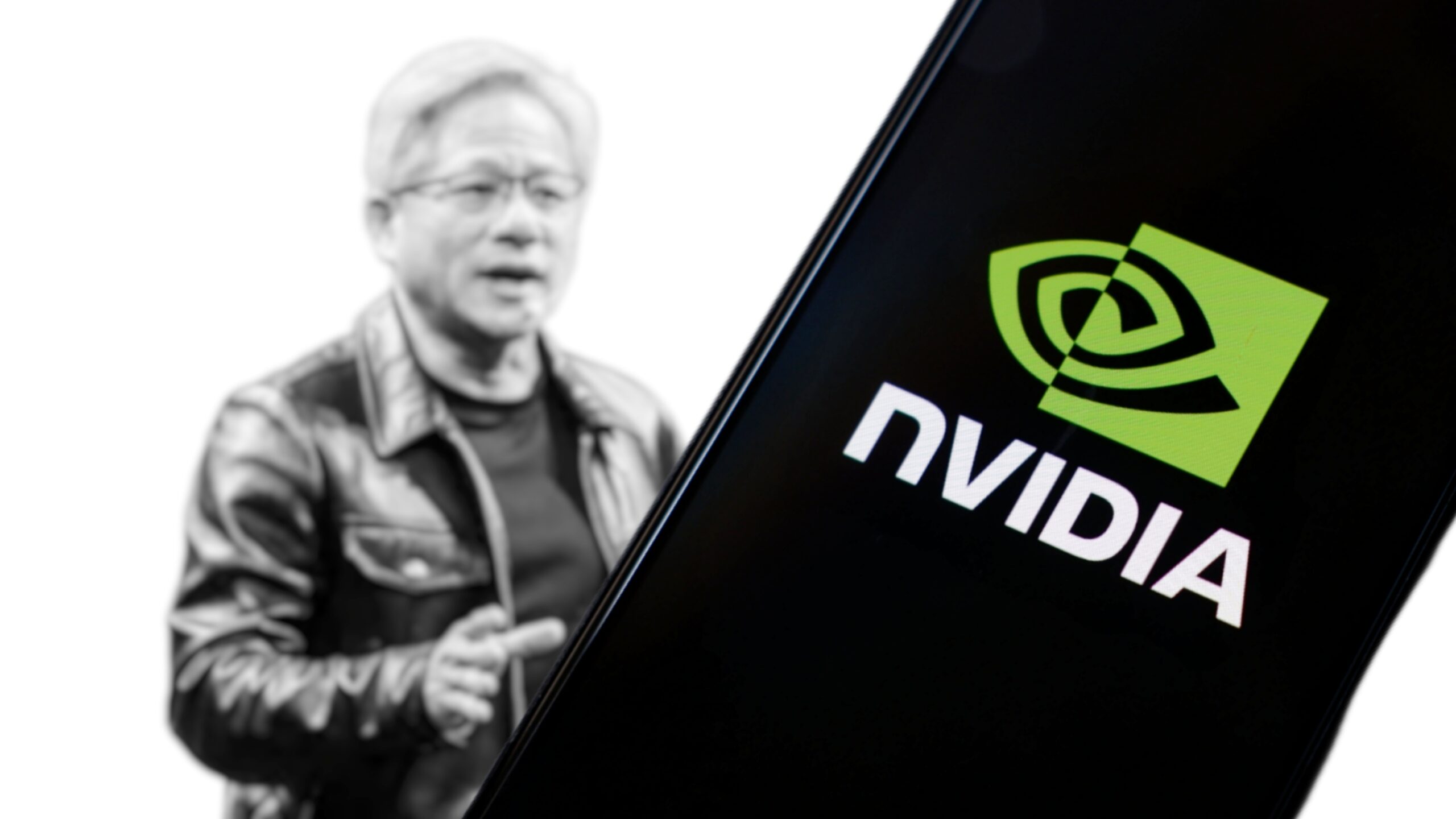 Frente a las dificultades geopolíticas, Jensen Huang se rinde ante