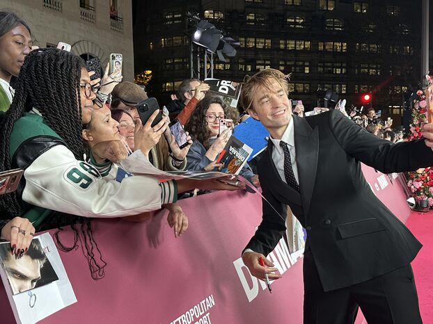 «Fue irreal»: Zendaya y Robert Pattinson encienden París durante la