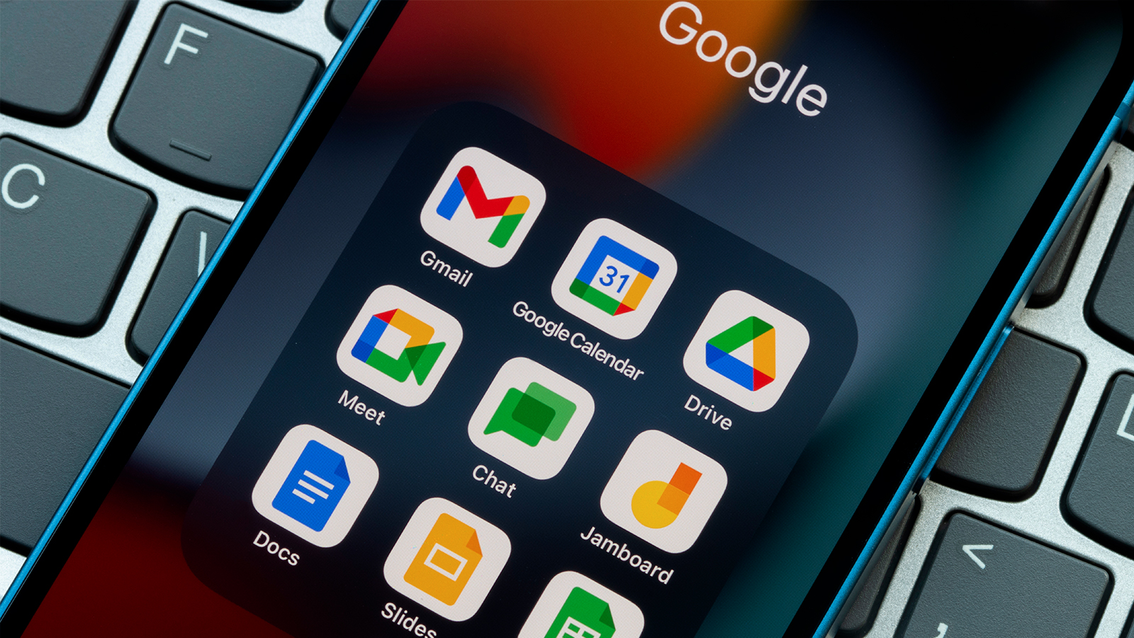 Google Workspace, su espacio profesional completo, está disponible con descuento
