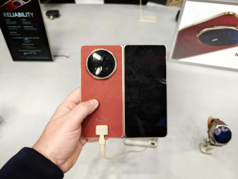 Honor presenta el Magic V6, su smartphone plegable ultradelgado con