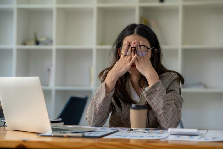 La IA amenaza 5 millones de empleos en Francia para