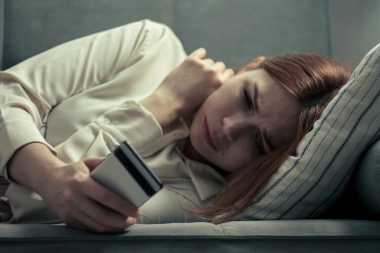 La bulimia informativa, provocada por los conflictos actuales, afecta nuestra