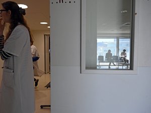 La enfermera tiene cáncer de mama: la justicia reconoce "un