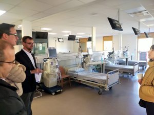 La unidad de diálisis de Condé finalmente instalada en sus