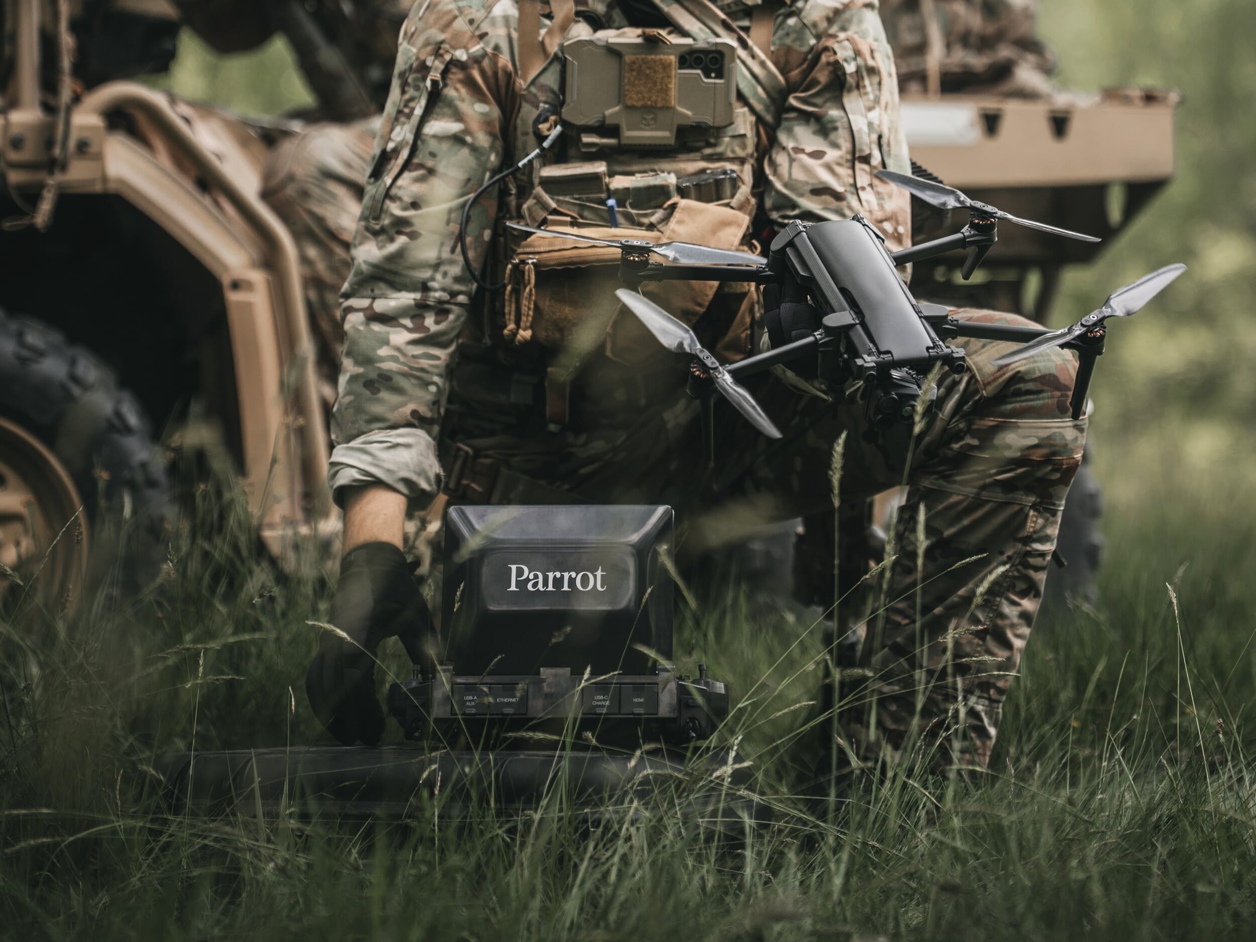 Los drones militares franceses Parrot atraen a la OTAN y